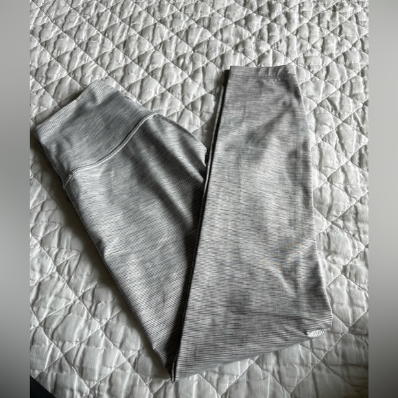 High Rise Legging - Picture 2 of 3